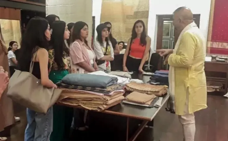 Students of Sophomore Year Fashion Communication & Styling visit Kalaghoda