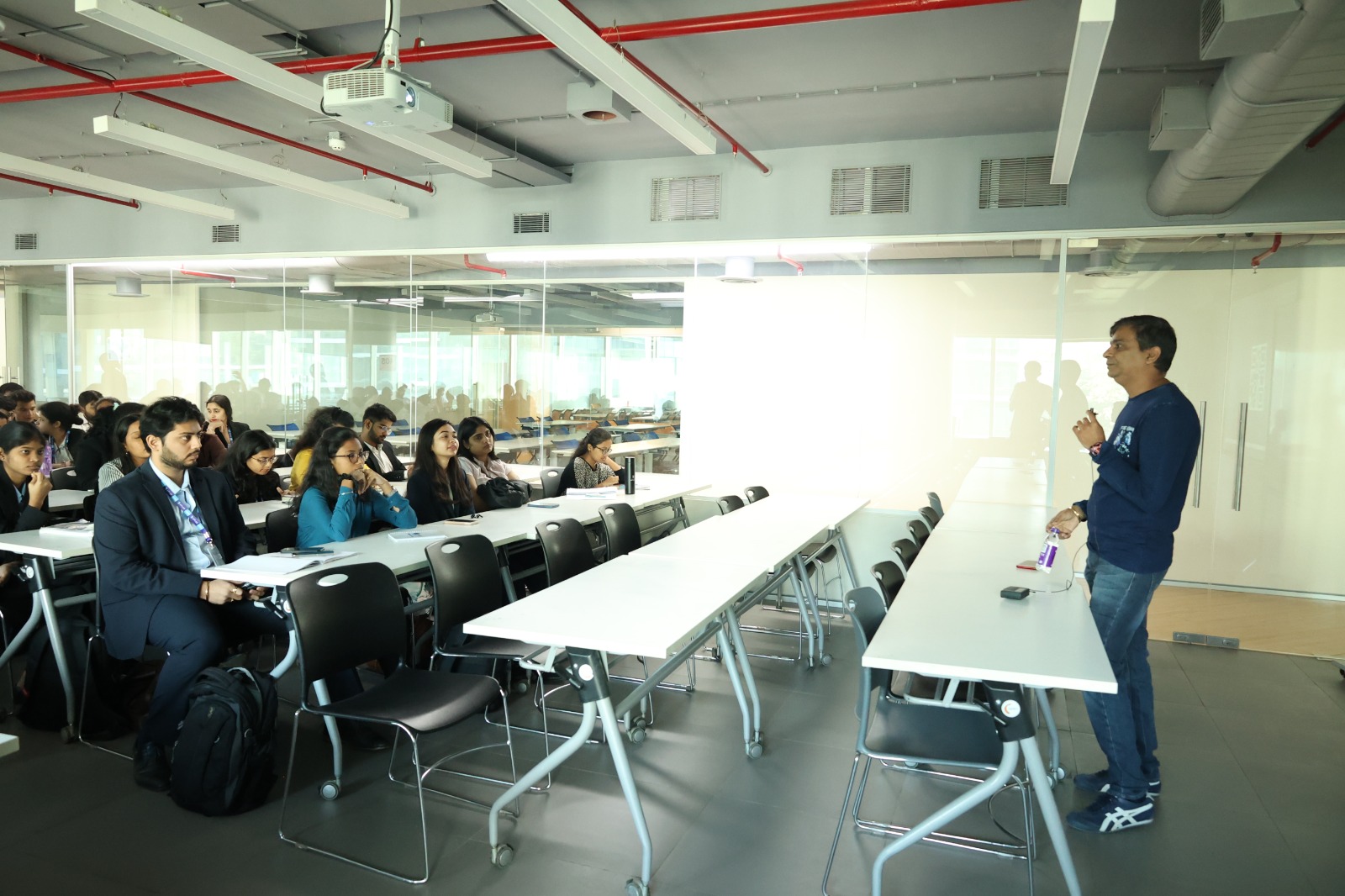 Jitendra Attra, CFO of Zuno General Insurance conducts an engaging session on Fintech Startups