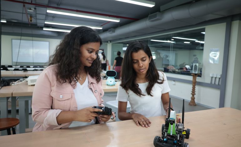 Top 10 Reasons to Study AI & ML in Your B.Tech Program